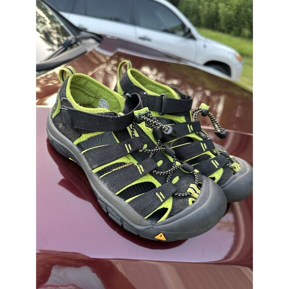 Keen Shoes Youth Sandals port 4  HBlack Green Summer Water Beach New in Box - Picture 1 of 6